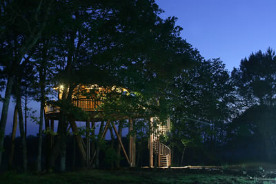 Cabane perchée Domme, la nuit