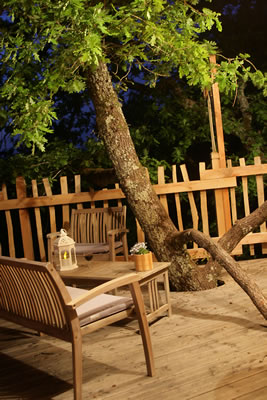 La terrasse de la cabane dans les arbres Sarlat