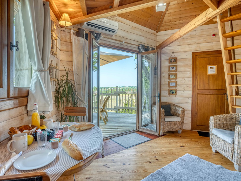 Le séjour de la cabane Monpazier